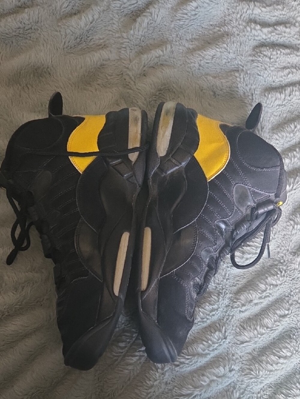 Nike Black Men’s Air Max Sensation Sneakers with Yellow Logo , Size 11. - Picture 2 of 6